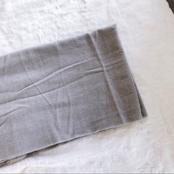 LOFT Gray Melange Scarf - Picture 4 of 7